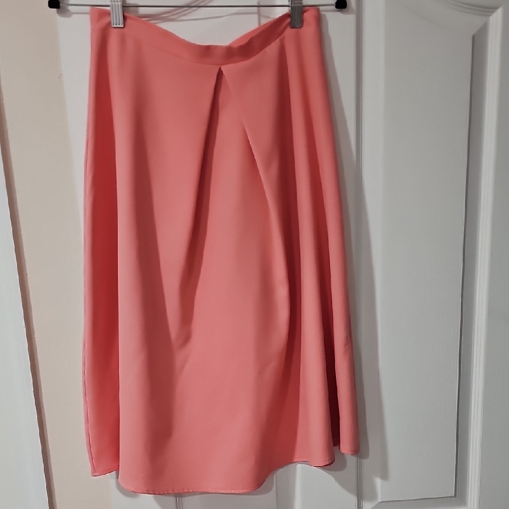 5 /$20 Elegant Coral Skirt